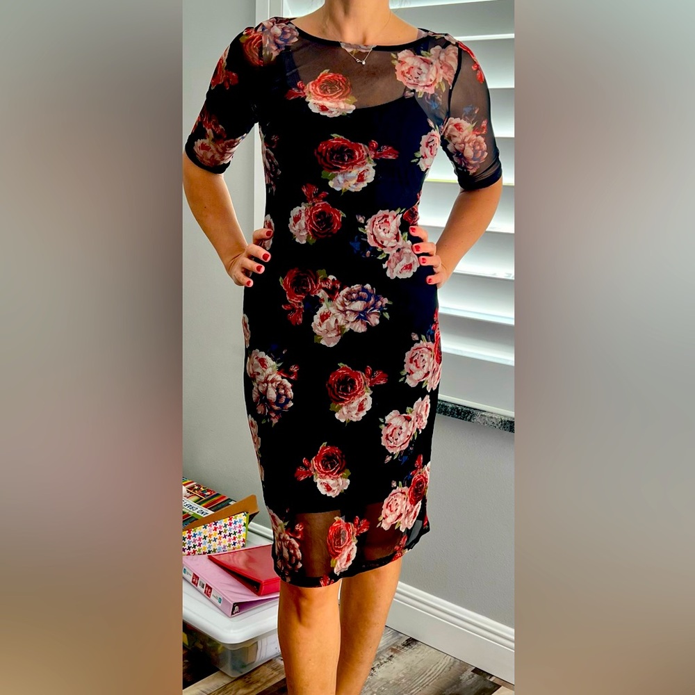 Gorgeous dress. Mew without tags. Size M